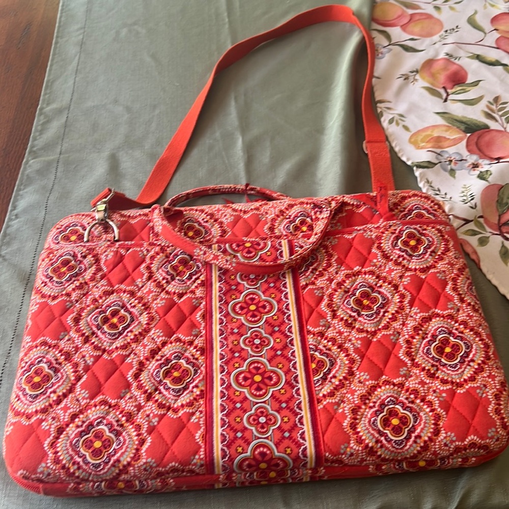 Vera Bradley computer hard shell carrying case